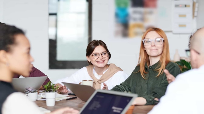 In Meetings überzeugen – Kommunikationstipps für Anwält:innen In Meetings überzeugen – Kommunikationstipps für Anwält:innen